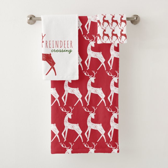 Reindeer & Snowflakes Reindeer Crossing Christmas Bath Towel Set (Insitu)
