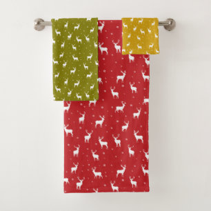 Reindeer Stag Pattern Red Green Holiday Bath Towel Set