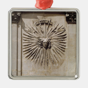 Relief of the sun from the facade metal tree decoration