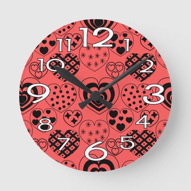 Repeating Hearts Round Clock (Front)