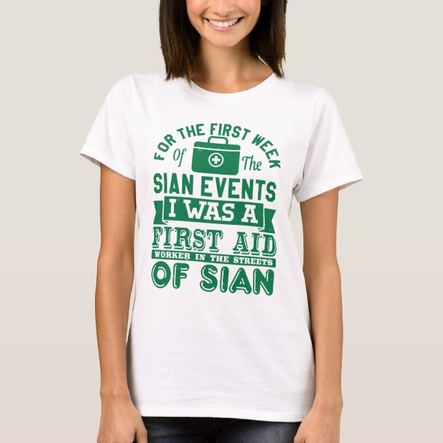 rescue service work paramedic first aider T-Shirt (Front)