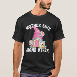 Retired Grandma Gnome Mom For Mothers Day  Soap Ma T-Shirt