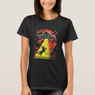 Retro Alien Beam UFO Cat Abduction Cosmic Space Ca T-Shirt