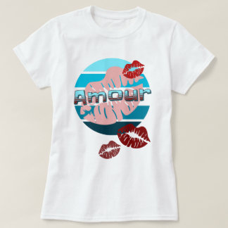 RETRO AMOUR VINTAGE SUNSET AND LIPSTICK KISSES T-Shirt