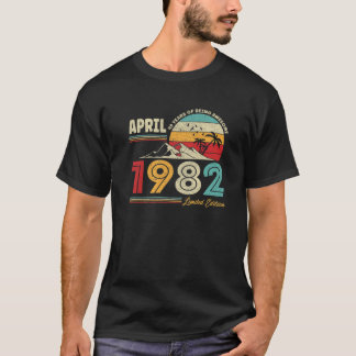 Retro April 1982 40 Years Old Limited Edition 40Th T-Shirt