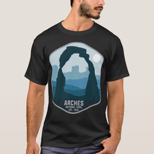 Retro Arches National Park Utah Souvenir 80s Style T-Shirt (Front)