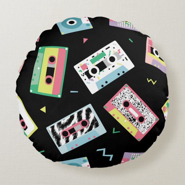 Retro audio tapes, 80s style pattern. round cushion (Front)