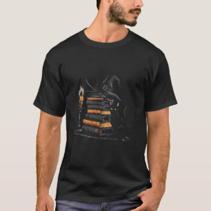 Retro Black Cat Reading Book Vintage Halloween Boo T-Shirt