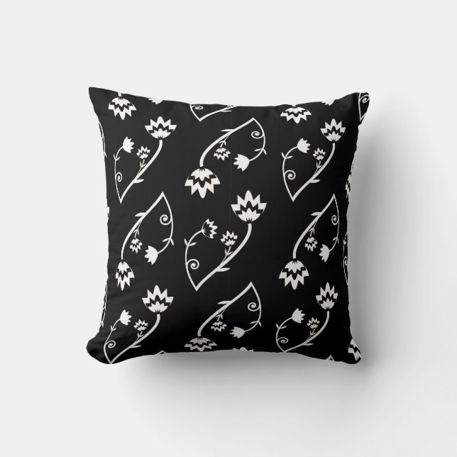 Retro black white flowers Pillow (Front)