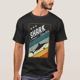 Retro Blacktip Shark Fishing Addicts Sea Fisherman T-Shirt