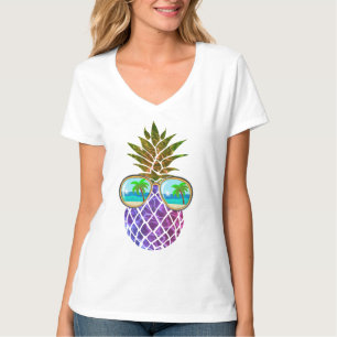 Retro boho pineapple with sunglasses T-Shirt
