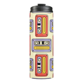 Retro cassette tapes: seamless pattern. thermal tumbler