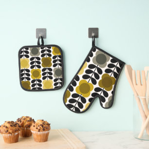 Retro Cheerful Spot Flowers Stem, Yellow Grey Oven Mitt & Pot Holder Set