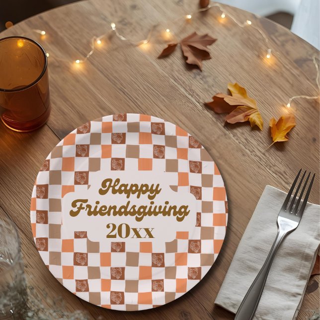 Retro Chequered Happy Friendsgiving Year Paper Plate (Retro Checkered Happy Friendsgiving Year Paper Plates)