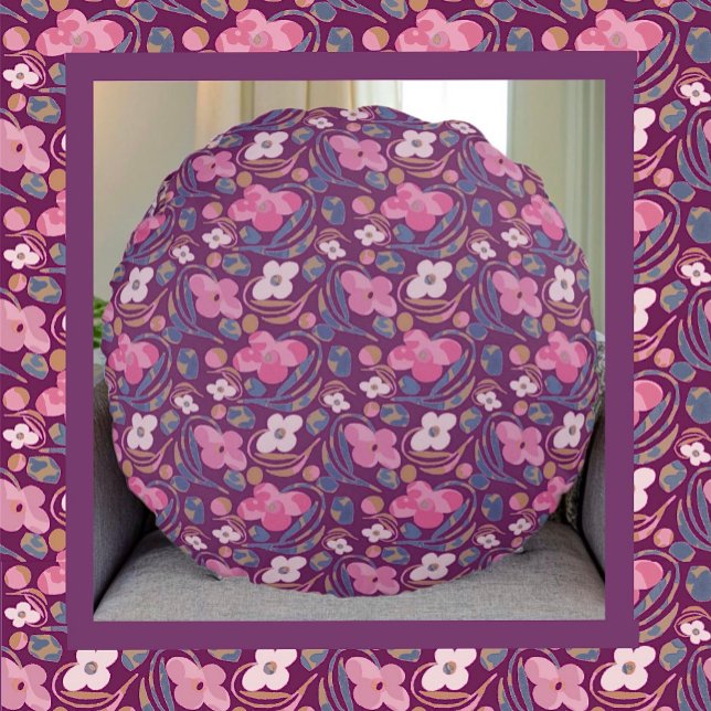 Retro Chic Floral Pattern Round Cushion (Creator Uploaded)