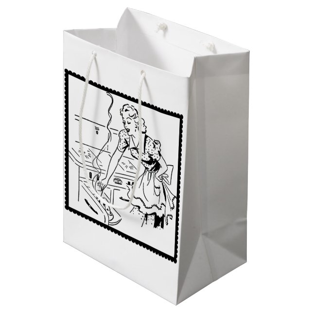 Retro Cooking Mum Medium Gift Bag (Front Angled)