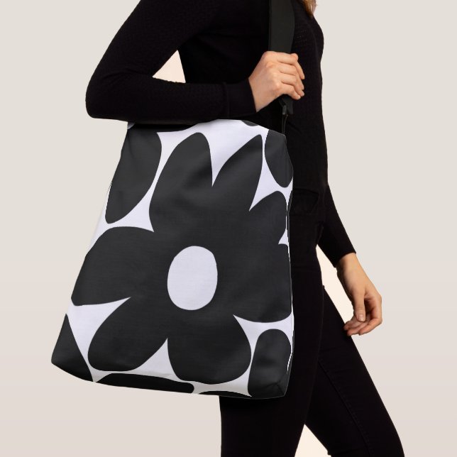 Retro Daisy Flowers in Black & White #1 #floral  Crossbody Bag (Close Up)