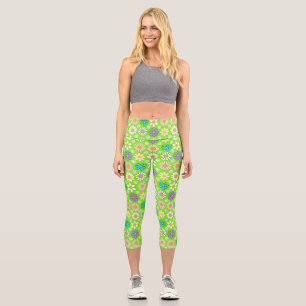 Retro Daisy Pattern Simple.01. B Green BG Capri Leggings