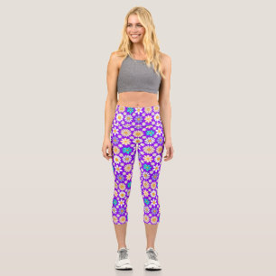 Retro Daisy Pattern Simple.01. B Purple BG Capri Leggings