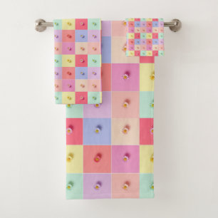 Retro daisy Red Pink Blue Flowers pattern Birthday Bath Towel Set