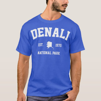 Retro Denali National Park Hiking Alaska Est 1970  T-Shirt