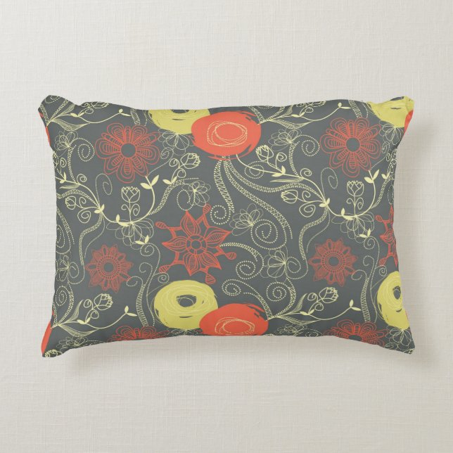 Retro floral pattern decorative cushion (Front)