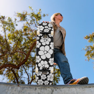 Retro Flower Pattern in White on Black Skateboard