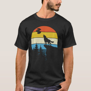 Retro Forest Animal Predator Full Moon Howling Wol T-Shirt