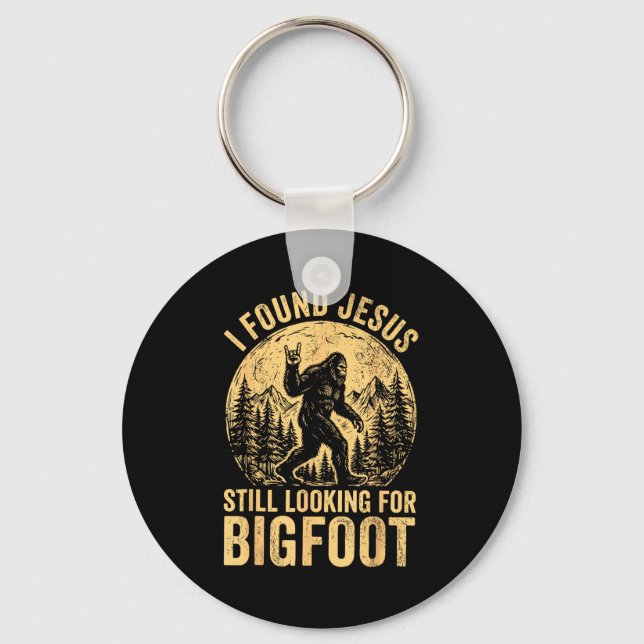 Retro found jesus looking bigfoot funny christian key ring (Front)