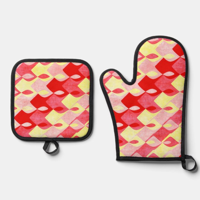 Retro Geometric Diamond Pattern Red, Pink & Yellow Oven Mitt & Pot Holder Set (Front)