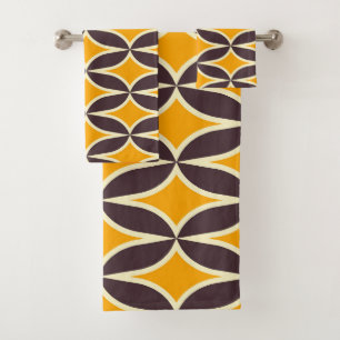 Retro geometric pattern yellow and brown leaf bath towel set
