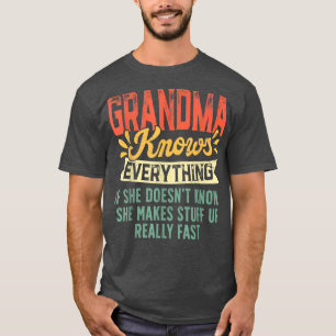 Retro Grandma Knows Everything Women Funny Mother' T-Shirt