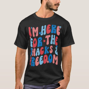 Retro Groovy 4th of July I m Here For The Snacks A T-Shirt