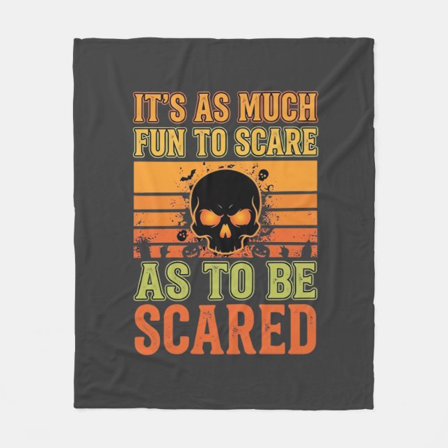 Retro Halloween Scare Skull Design_1 Fleece Blanket (Front)