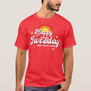 Retro Happy Twosday Expect Great Things T-Shirt