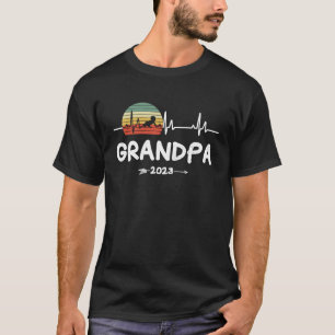 Retro Hearbeat First Time Grandpa 2023 New Grandp T-Shirt