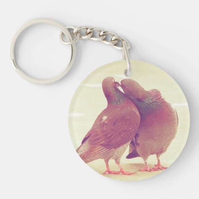 Retro Love Birds Kissing Pigeon Key Ring (Front)