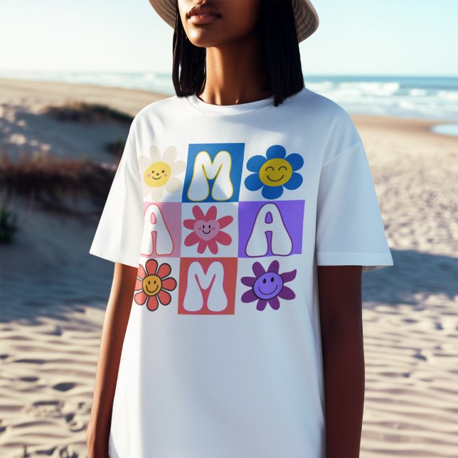 Retro MAMA Daisy Floral Mother's Day Gift T-Shirt (Creator Uploaded)