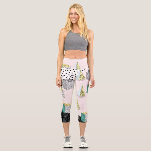 Retro Memphis: 80s-90s Hipster Pattern. Capri Leggings