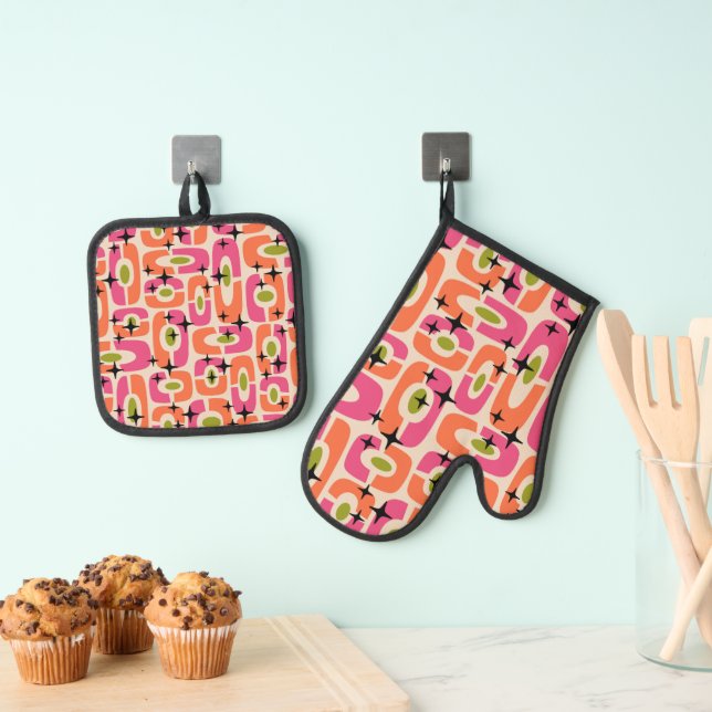 Retro Mid Century Modern Cosmic Abstract Pattern Oven Mitt & Pot Holder Set (Insitu(Hanging))