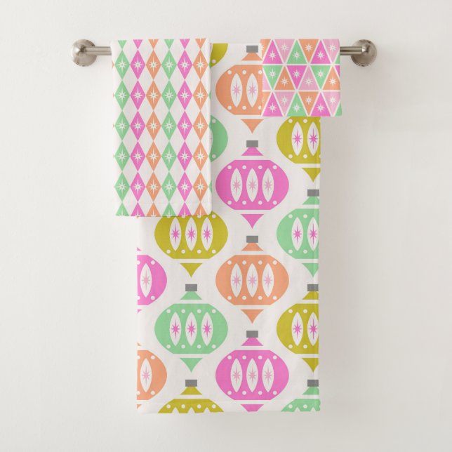 Retro Mid Century Ornaments Peach Green Christmas Bath Towel Set (Insitu)