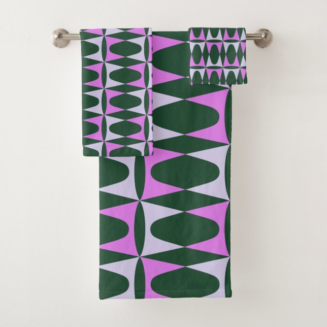 Retro Mid Mod Geometric Holiday Pattern Green Pink Bath Towel Set (Insitu)