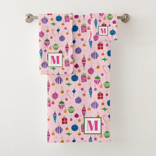 Retro Midcentury Ornaments Hand-Drawn Pink Bath Towel Set (Insitu)