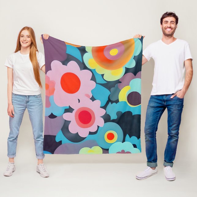 Retro mod flowers fleece blanket (In Situ)