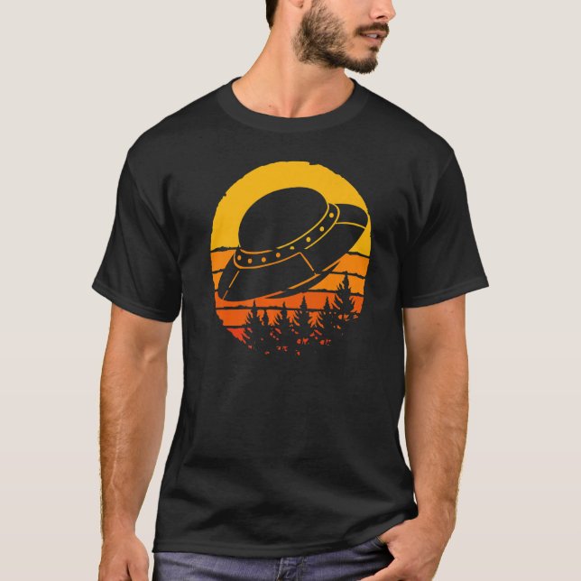 Retro Nature Unidentified Flying Object Sci Fi UFO T-Shirt (Front)