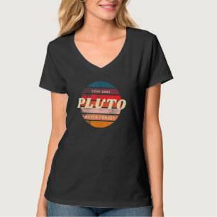 Retro Never Forget Pluto Space Science Vintage Gr T-Shirt
