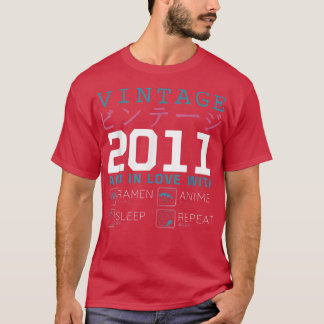 Retro Otaku Kanji Vintage 2011 Birthday Ramen Anim T-Shirt