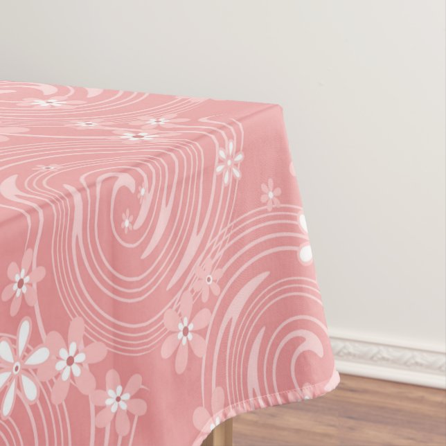 Retro pattern tablecloth (In Situ)