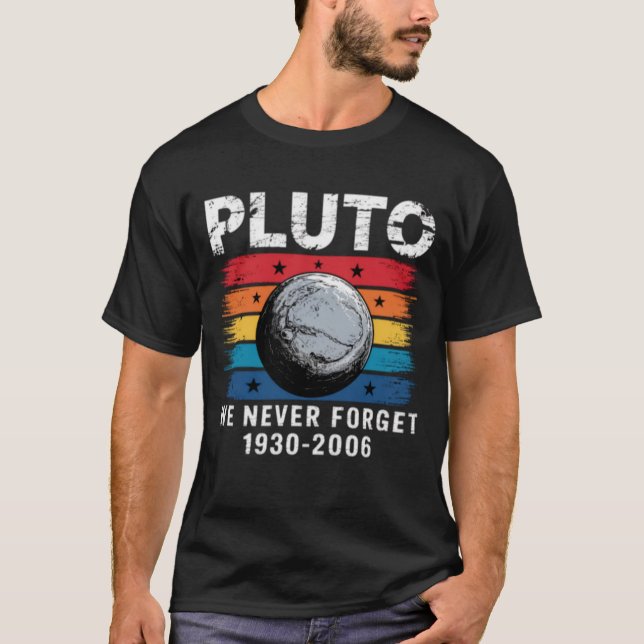 Retro Pluto We Never Forget Justice for Pluto T-Shirt (Front)