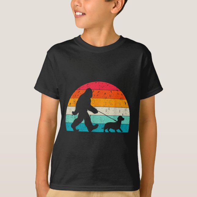 Retro Sasquatch Lover Doxie Wiener Dog Walker Bigf T-Shirt (Front)